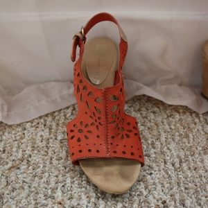 Anne Klein Summer Wedges (size 7)